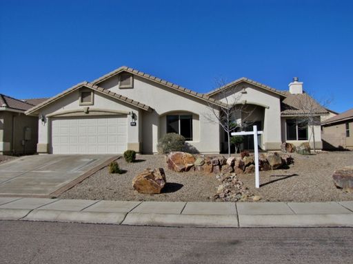 4BR/2BA/2CG, 2122 sq.ft. home in the Oakmont subdivision in Sierra Vista, AZ – photo 1