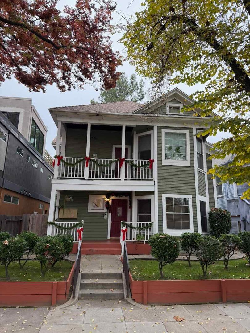 Sacramento Apartment: 1823 T St