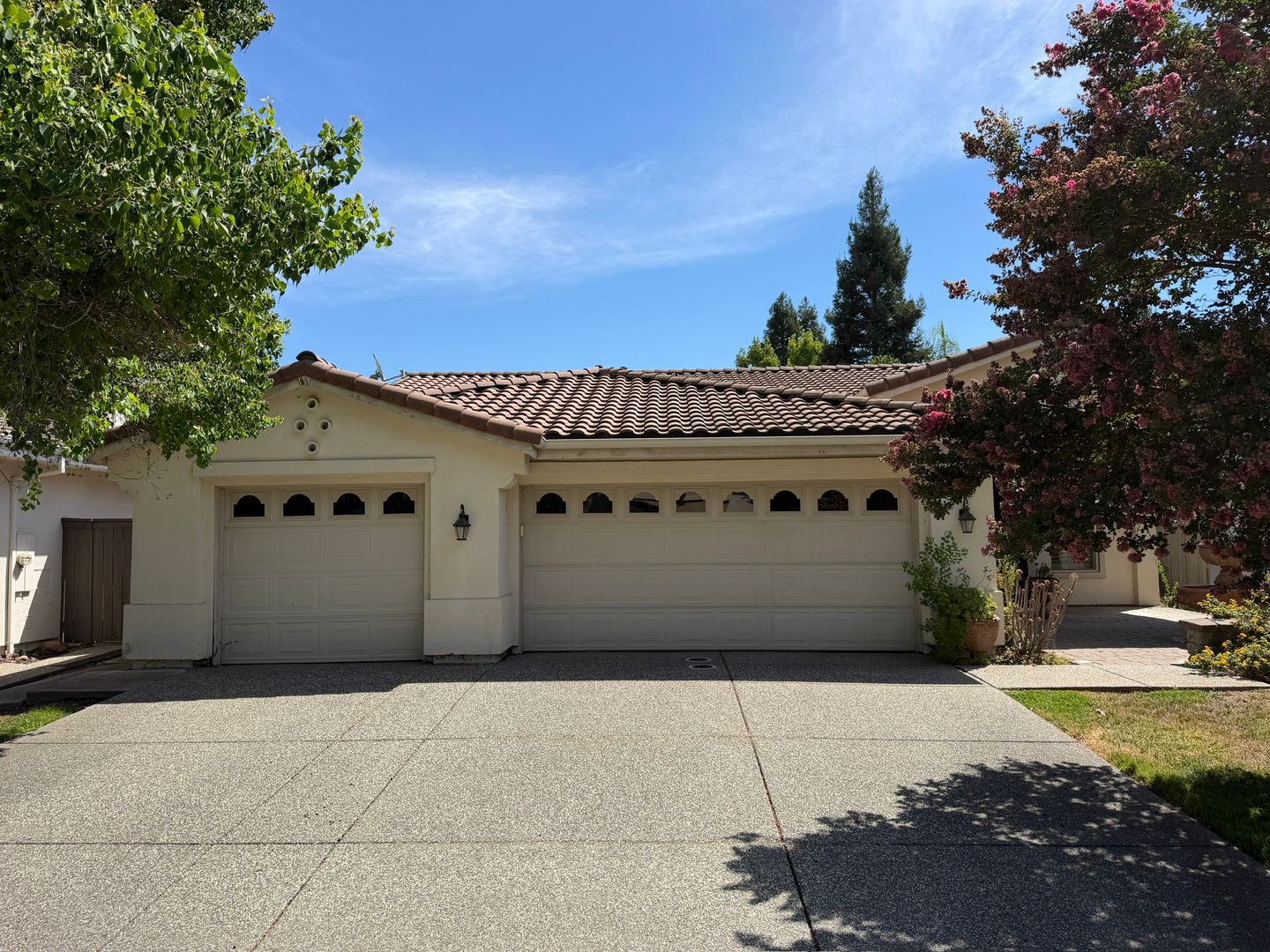 Sacramento House: 5160 Adamstowne Way