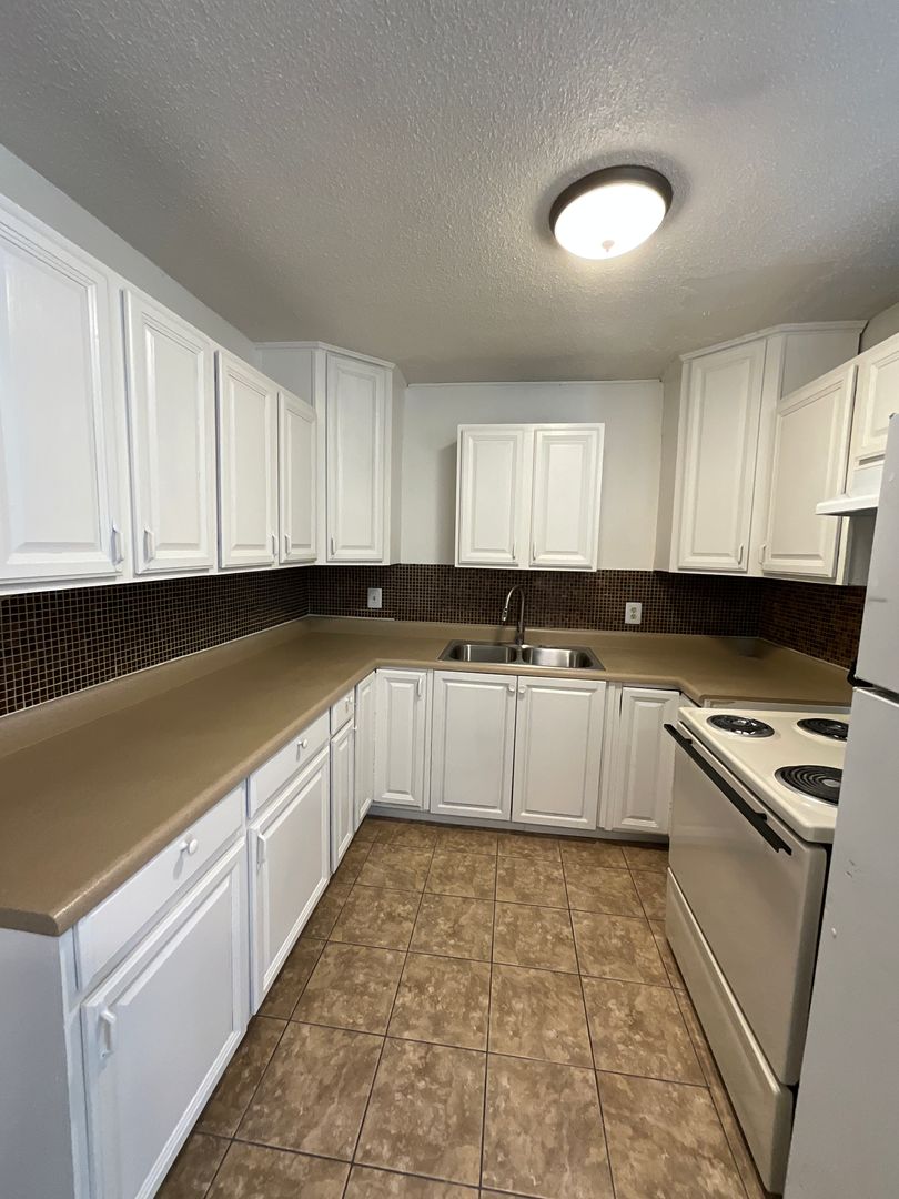Las Vegas Apartment: 3791 Daisy St