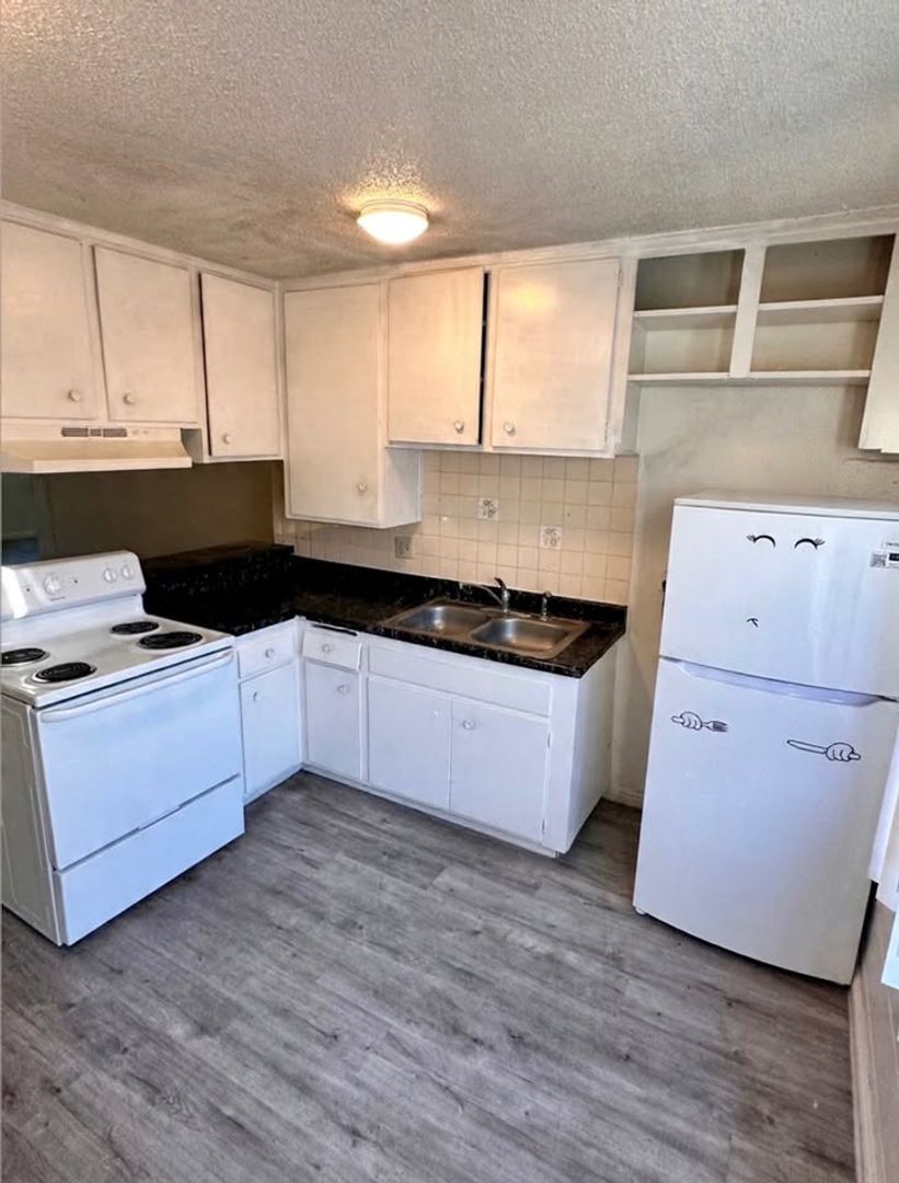 Las Vegas Apartment: 770 Mark Ave