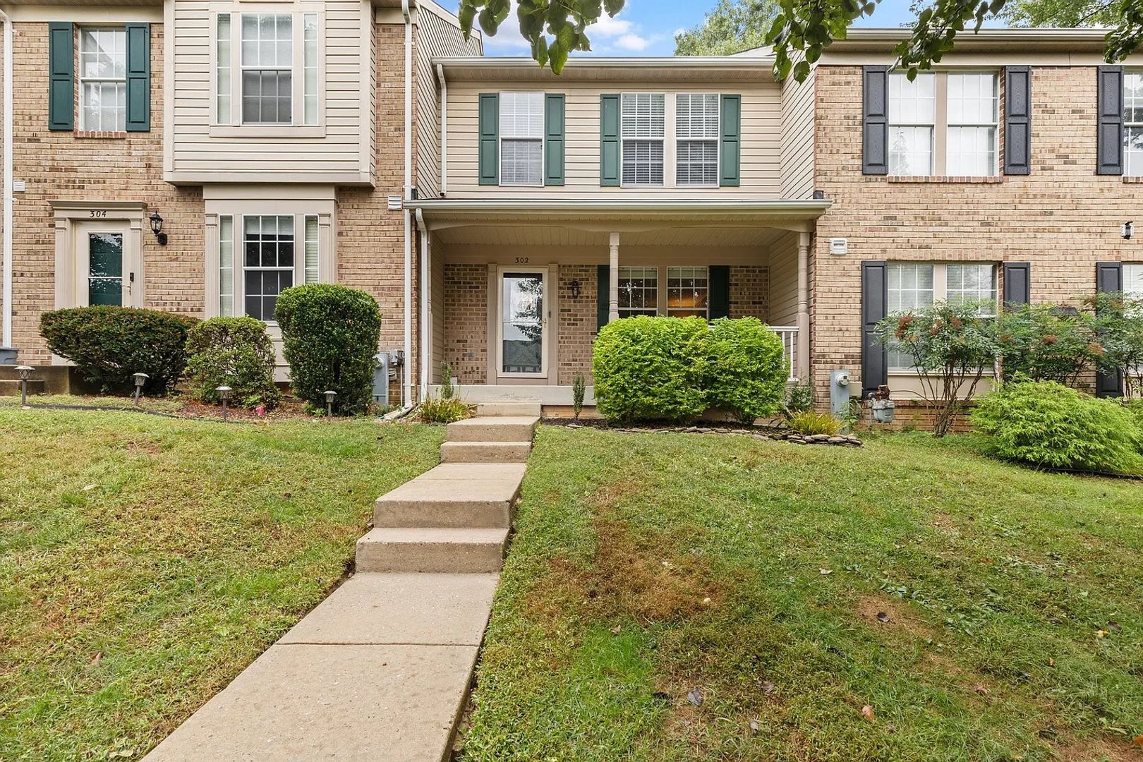 3 bedroom County Walk Townhouse