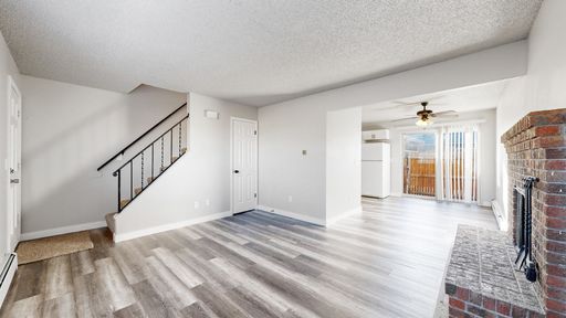 Listing photo thumbnail