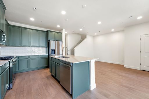 Listing photo thumbnail