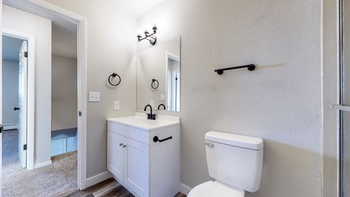 Listing photo thumbnail