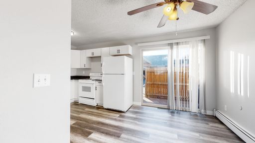Listing photo thumbnail