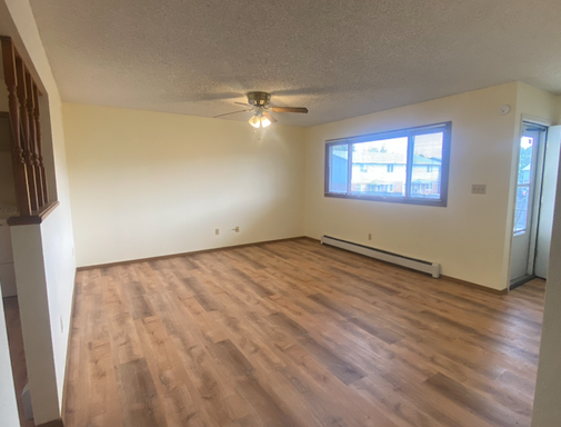 2 Bed Upper-Level Apartment! In-Unit Washer & Dryer! Most Utilities Included! – photo 1