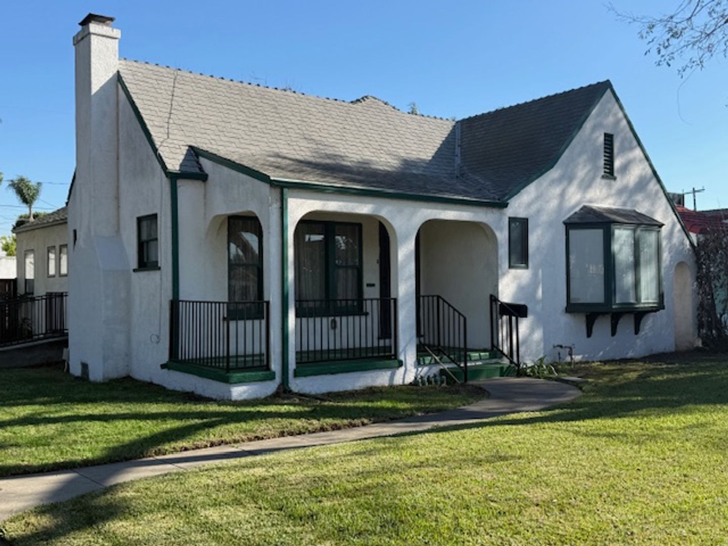 Santa Ana House: 1201 S Van Ness Ave