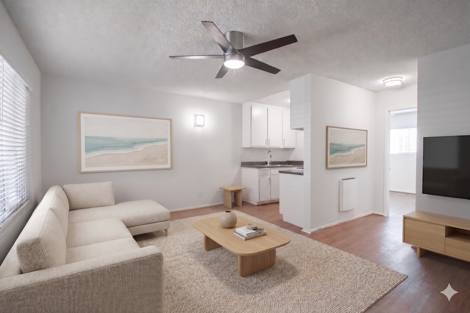 Santa Monica Apartment: 227 Strand St