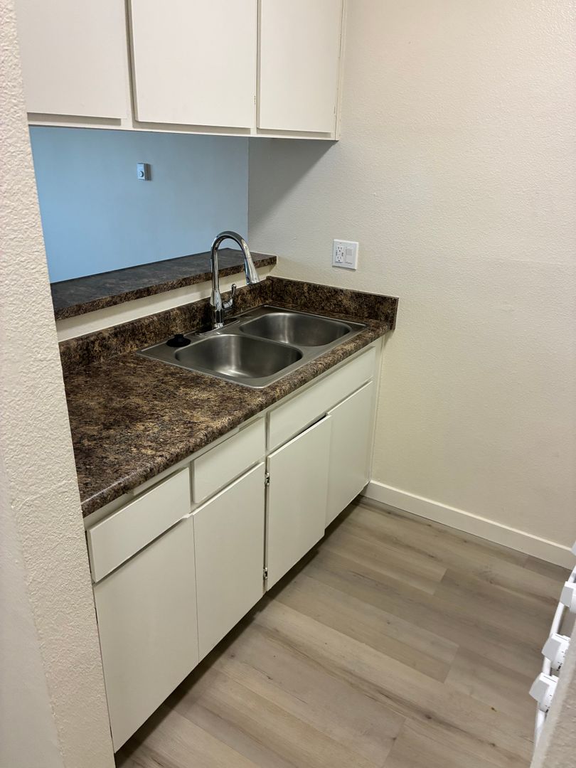 Tujunga Apartment: 10231 Pinewood Ave