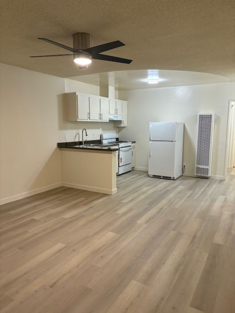 Santa Monica Apartment: 1811 7th St