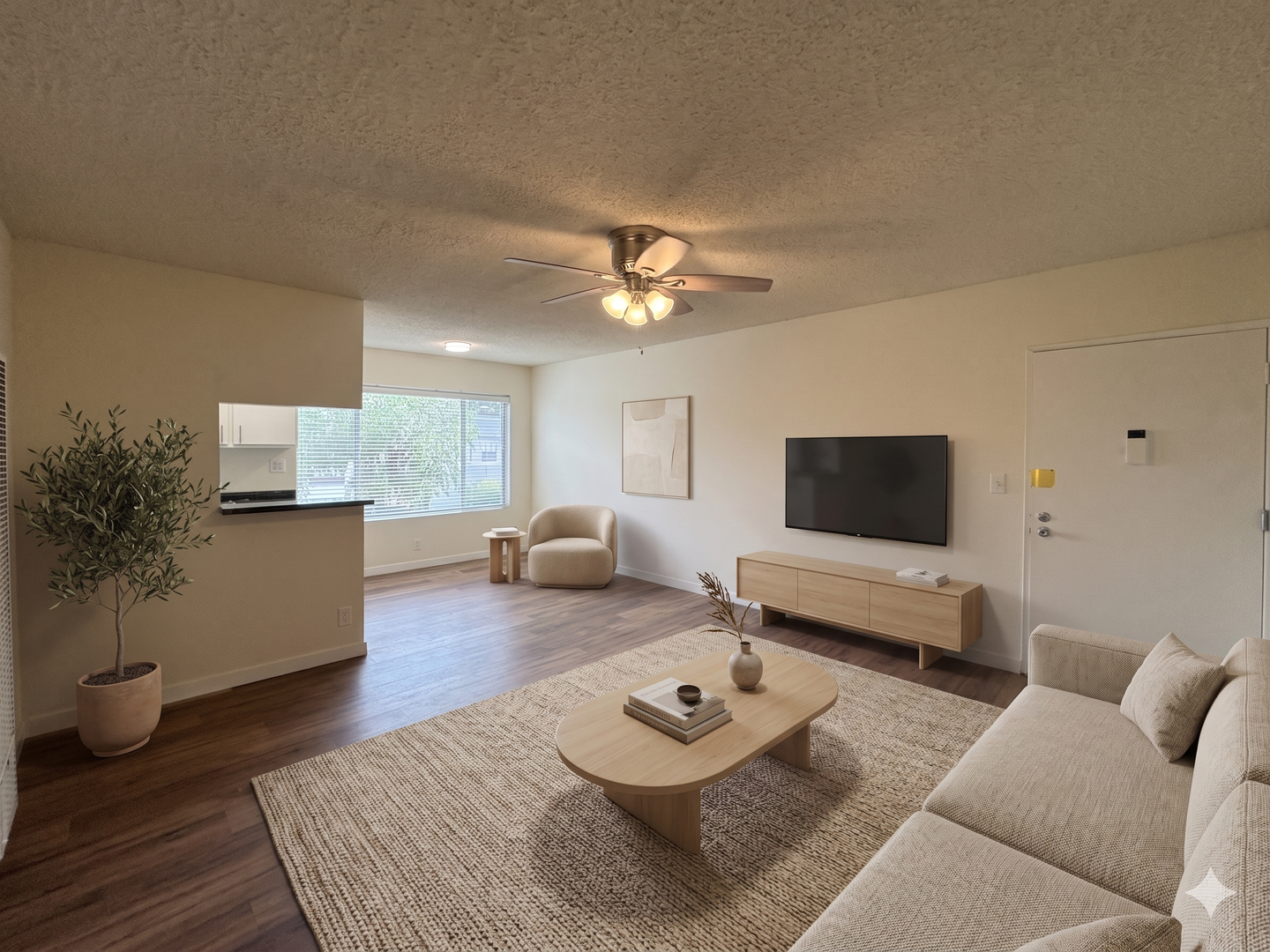 Los Angeles Apartment: 4272 Corinth Ave