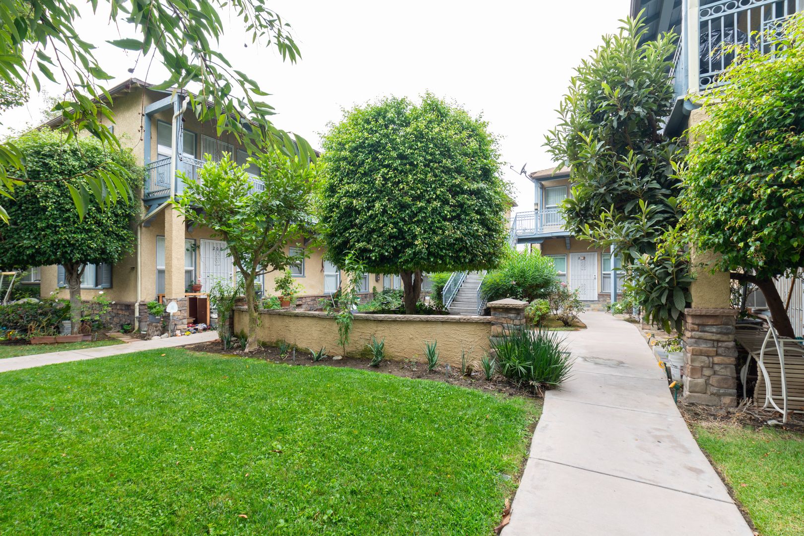 Santa Ana Apartment: 202 E Walnut St