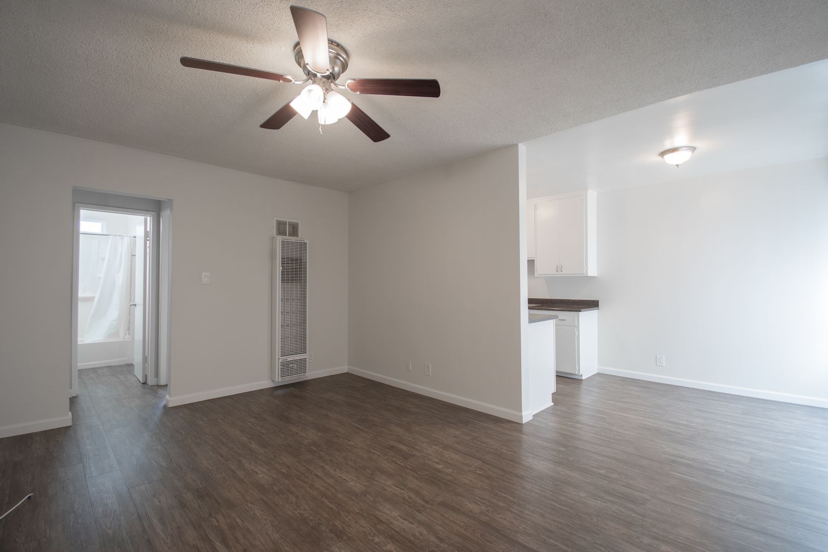 Los Angeles Apartment: 1848 Purdue Ave
