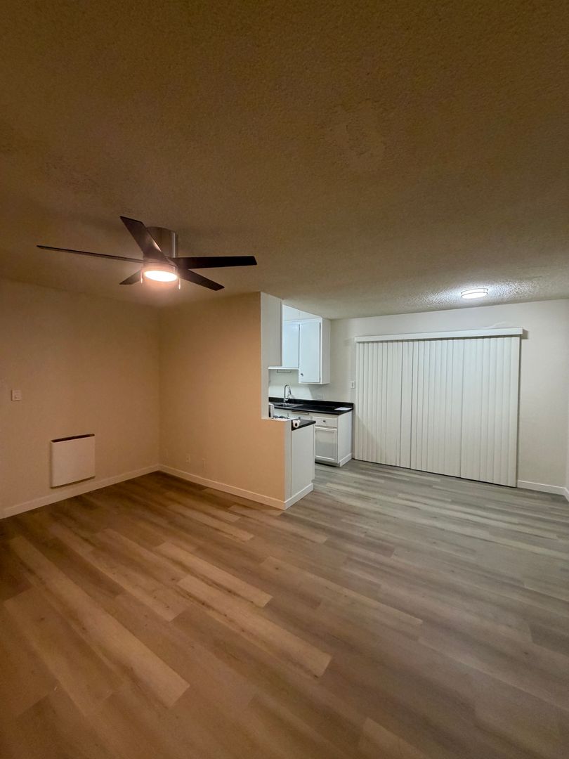 Los Angeles Apartment: 10121 Tabor St