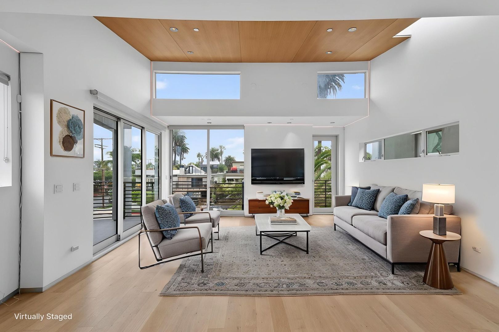 Venice House: 404 Grand Blvd