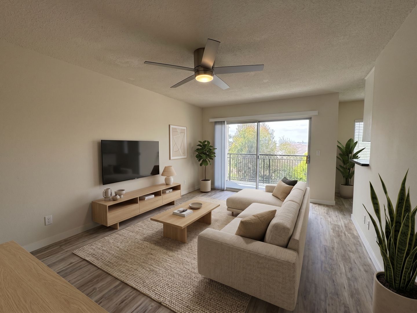 Santa Monica Apartment: 2928 4th St