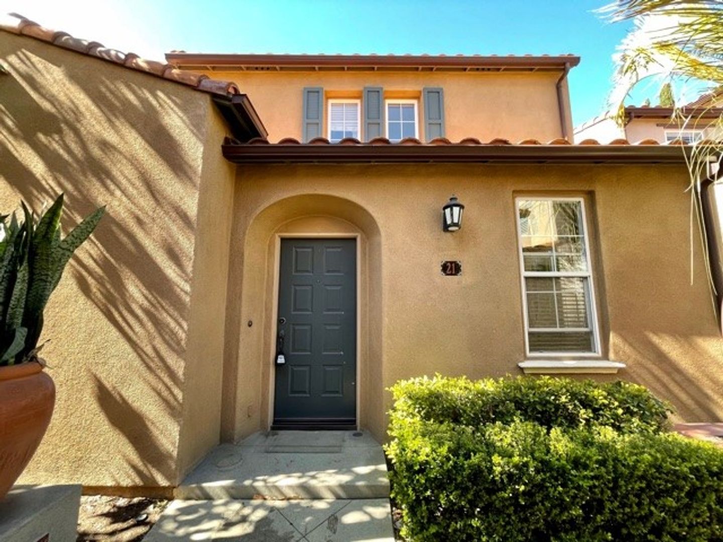 Irvine House: 21 Sonata Street