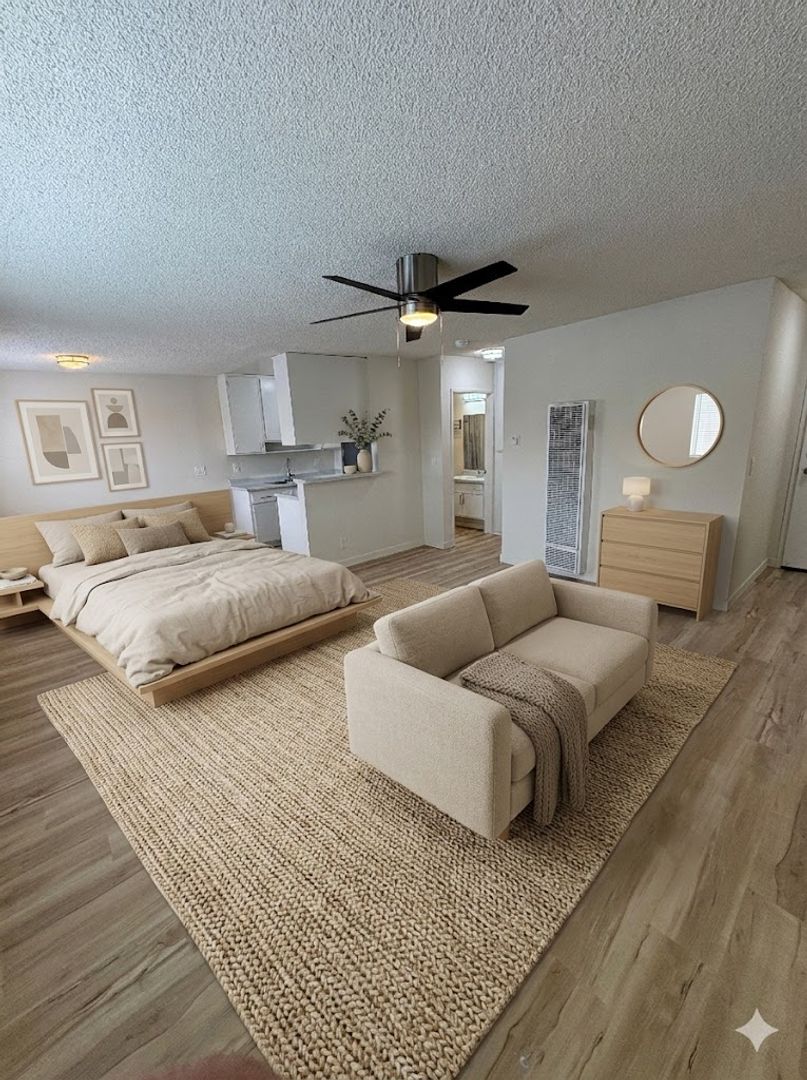 Venice Apartment: 339 Vernon Ave