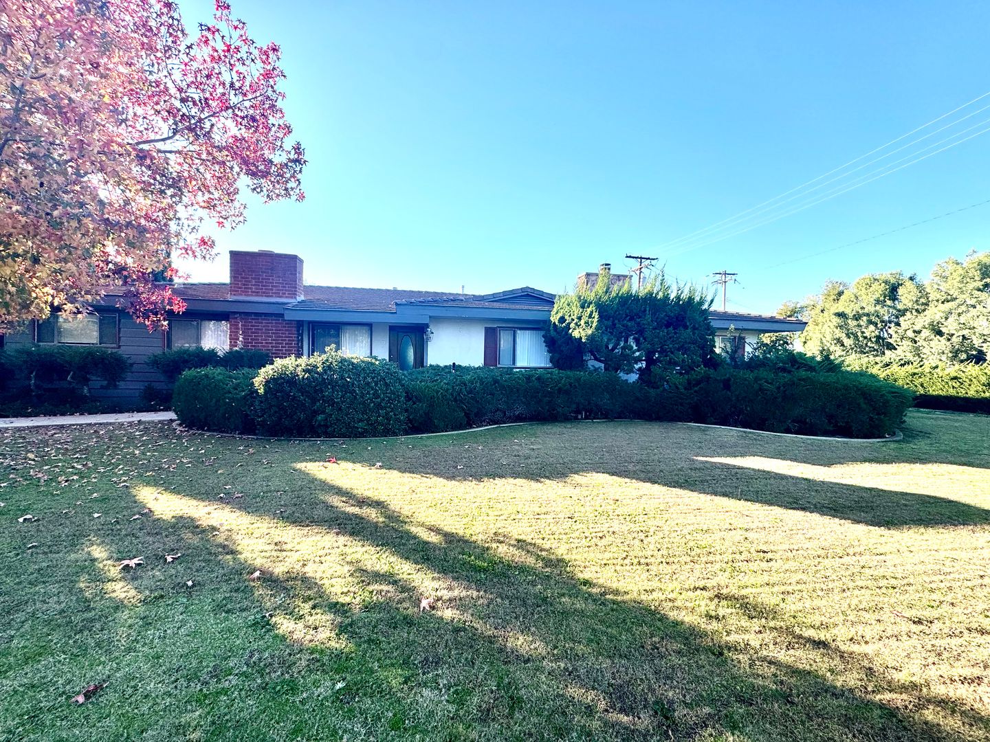 Santa Ana House: 13501 Prospect Ave