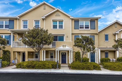 **Coming Soon ** Move in Ready in Irvine's Columbus Grove – photo 1