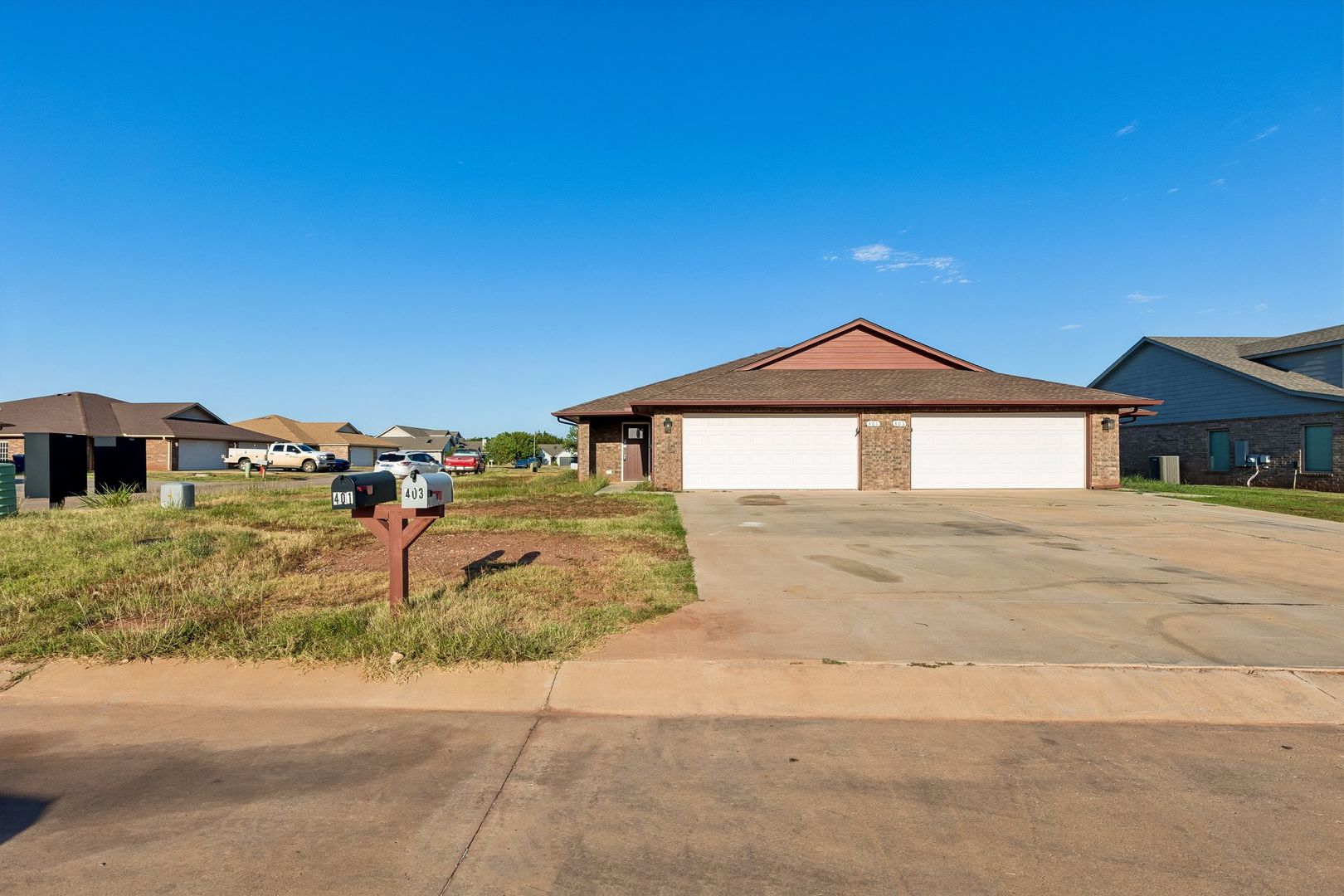 Stillwater House: 403 S Debra Court