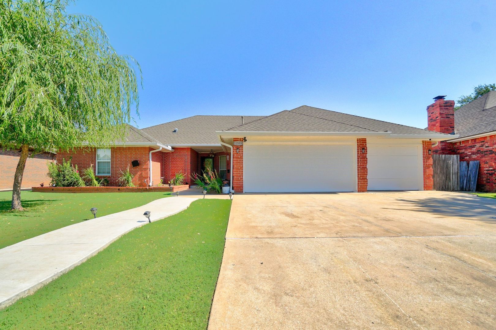 Oklahoma City House: 1209 SW 113th St