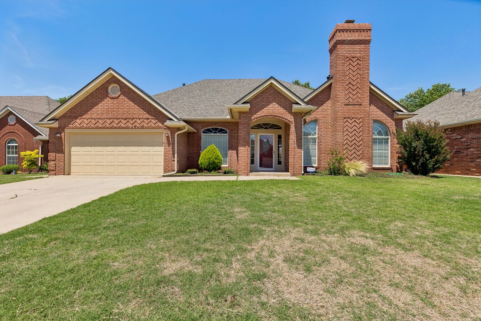Edmond House: 2725 Blue Quail Pass