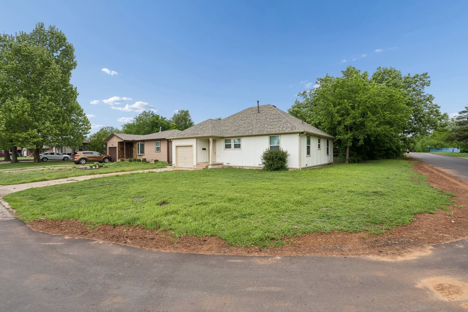 Oklahoma City House: 901 Hoyt Avenue