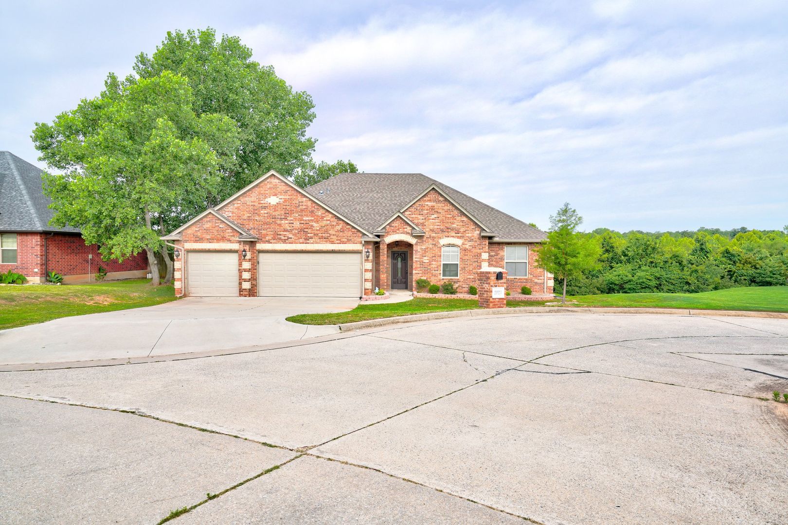 Midwest City House: 2023 Westbury Dr