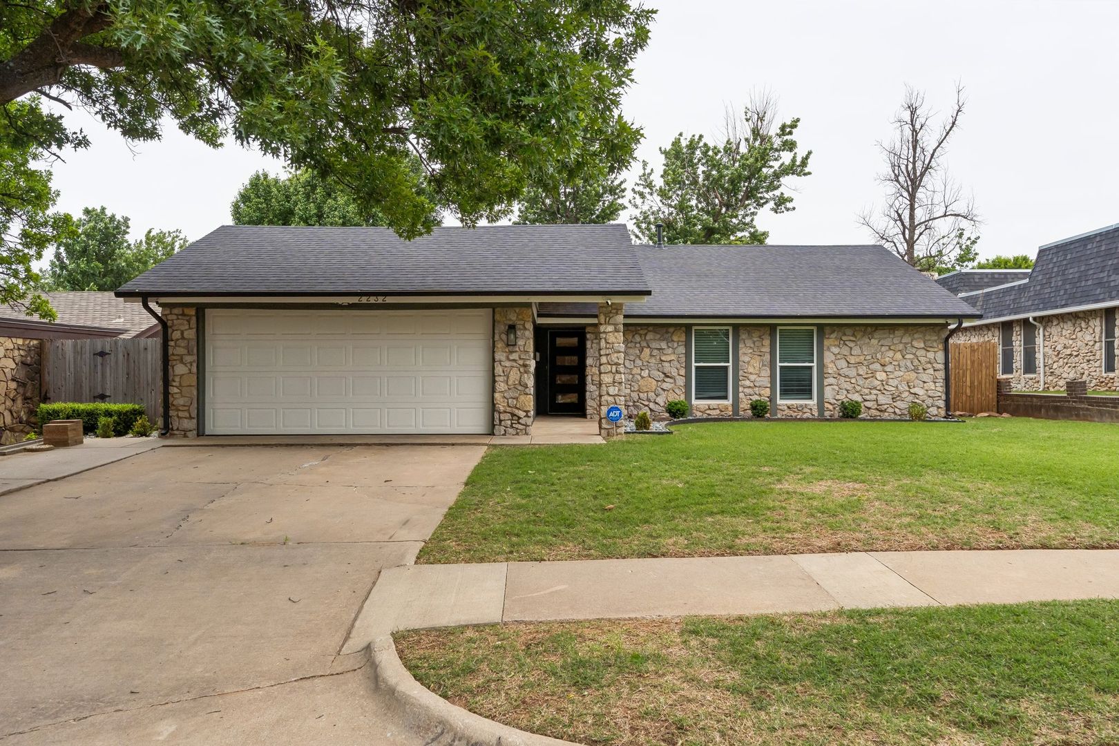 Oklahoma City House: 2232 NW 114th St