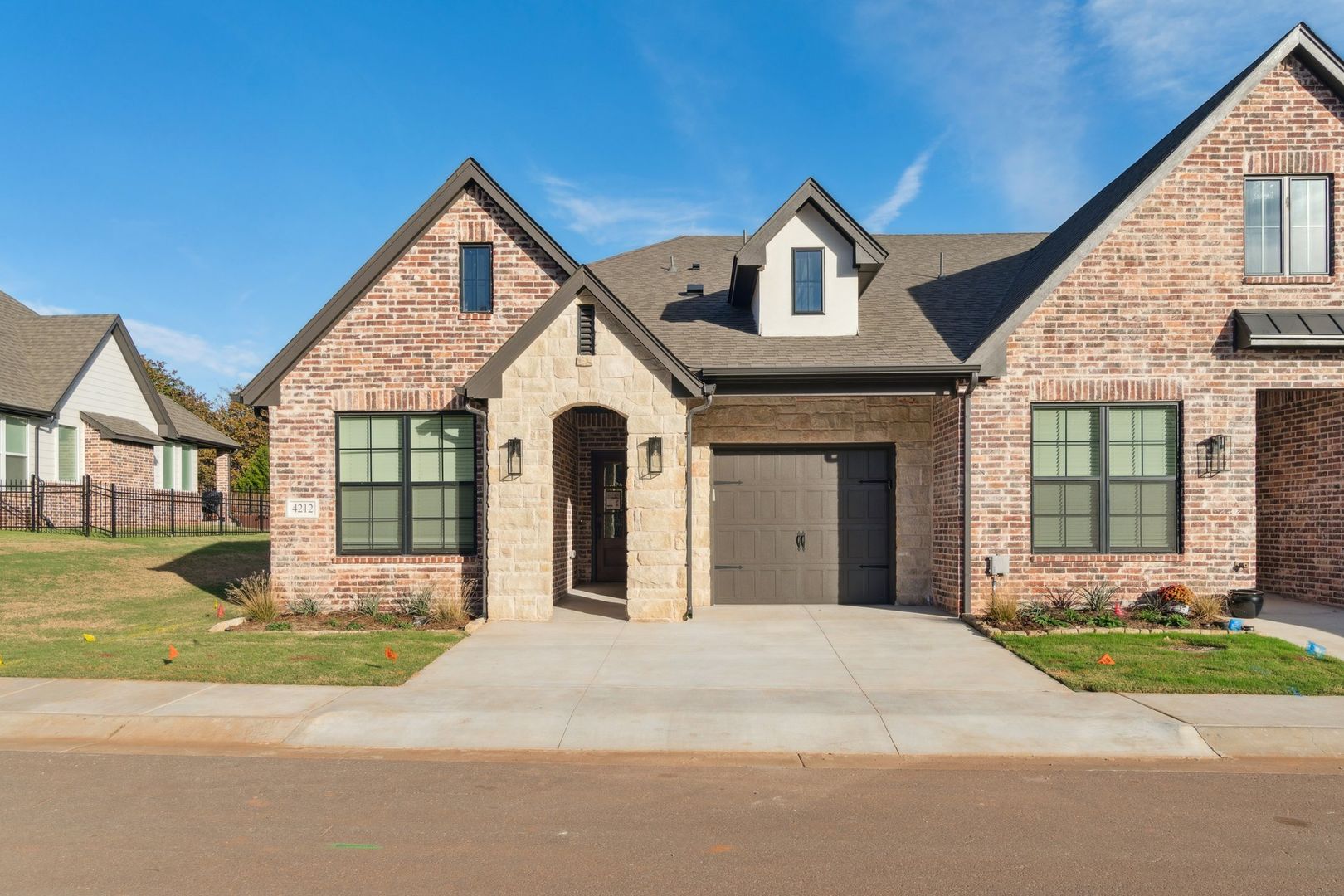 Edmond House: 4212 Abbey Park Dr