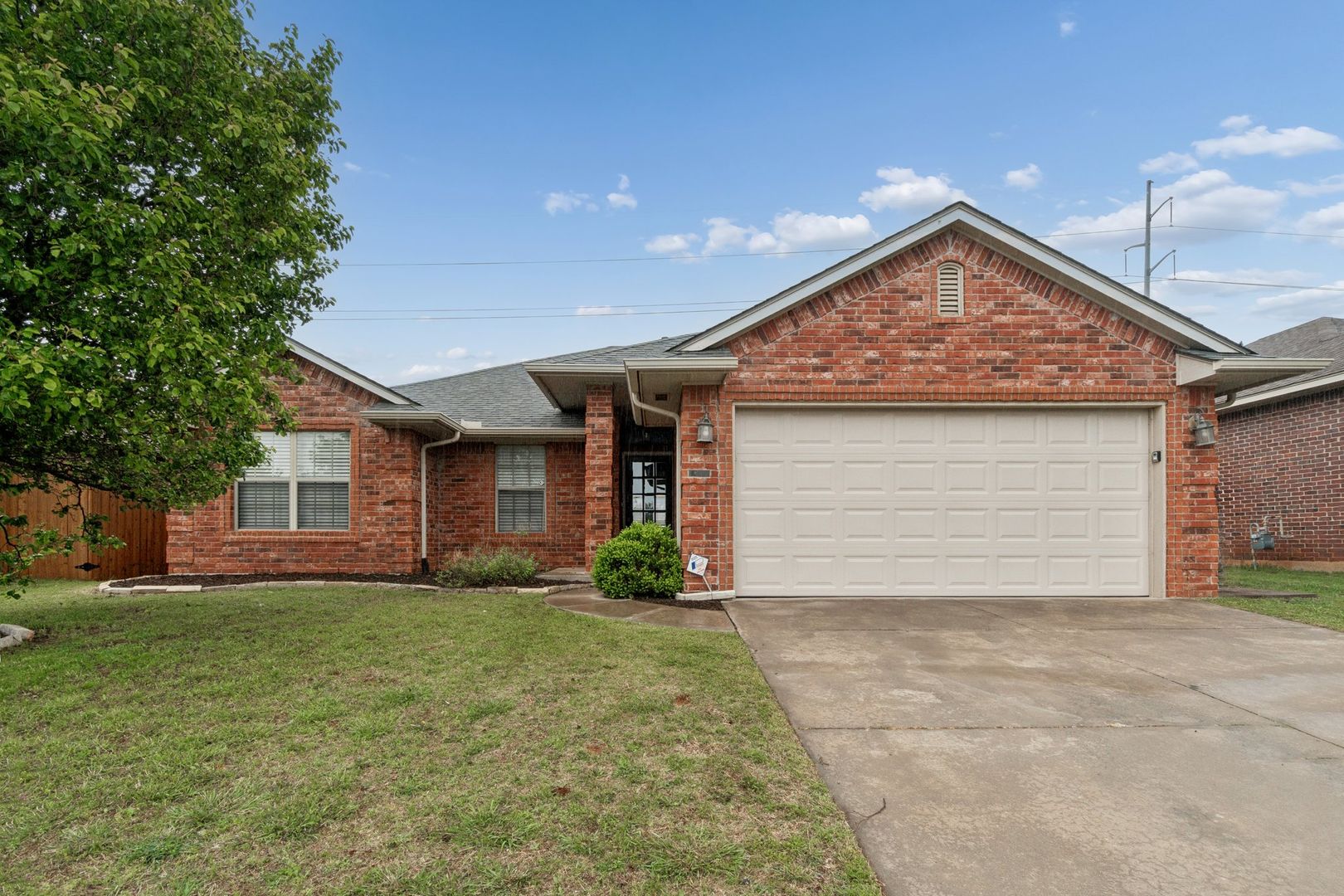 Edmond House: 4925 NW 164th Ter