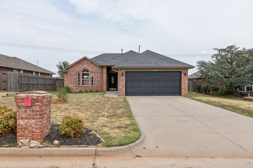 11933 NW 7th St – photo 1