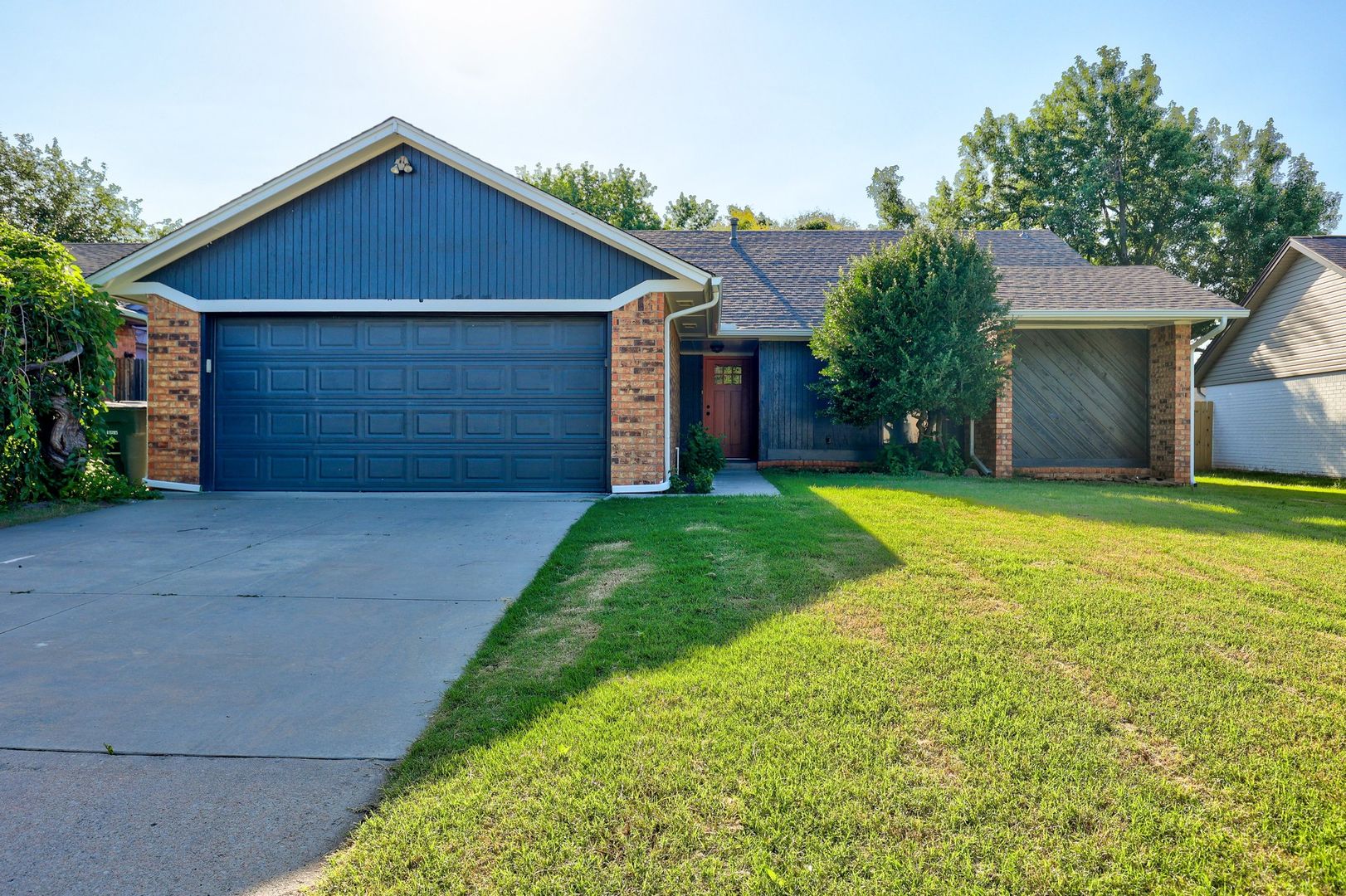 Edmond House: 712 Pintail Pl