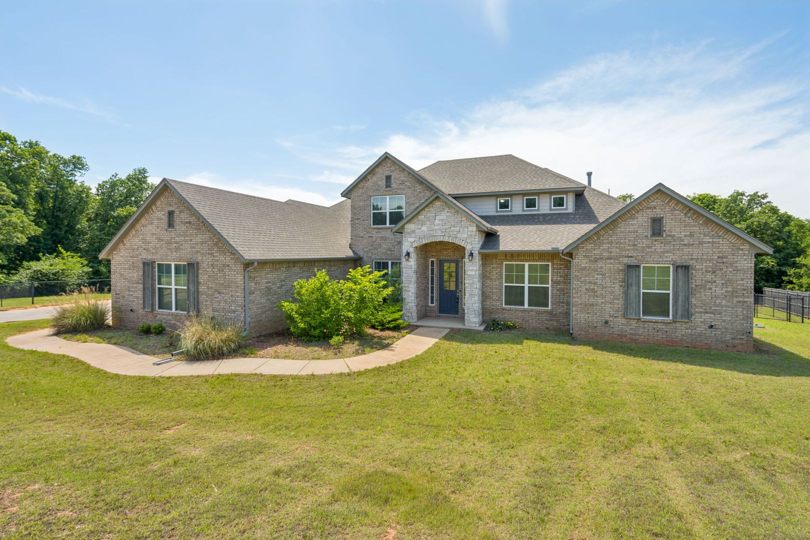 Choctaw House: 5709 Asheville Way