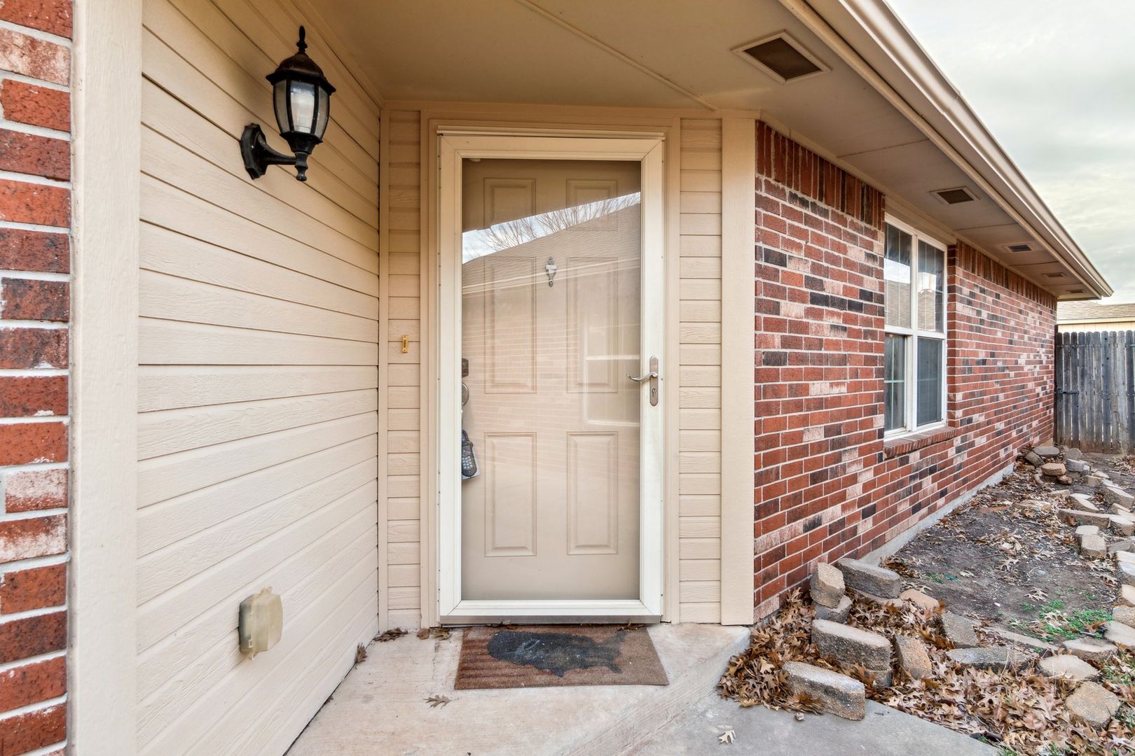 Yukon House: 12325 SW 6th St