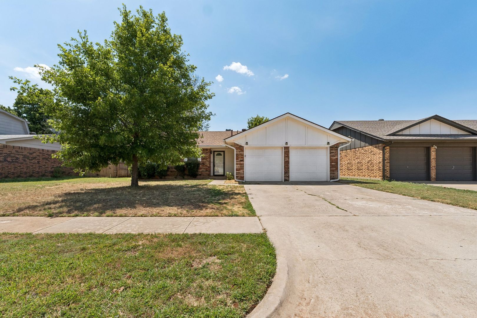 Mustang House: 213 S Silver Drive
