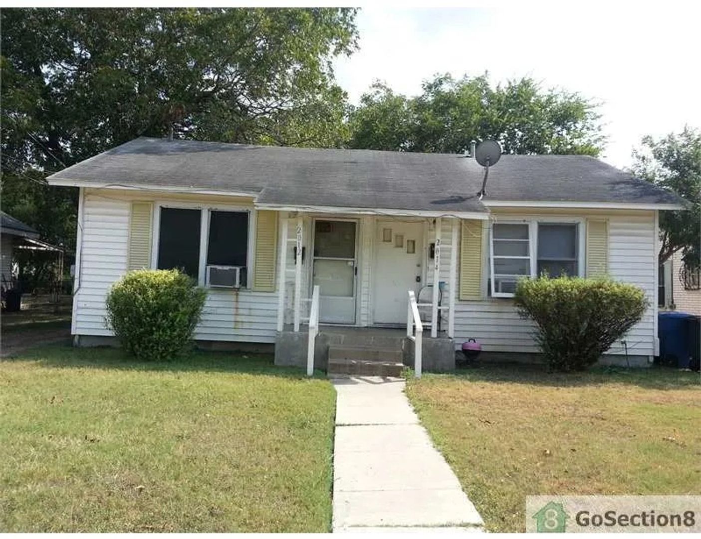 San Antonio House: 2014 E Crockett St