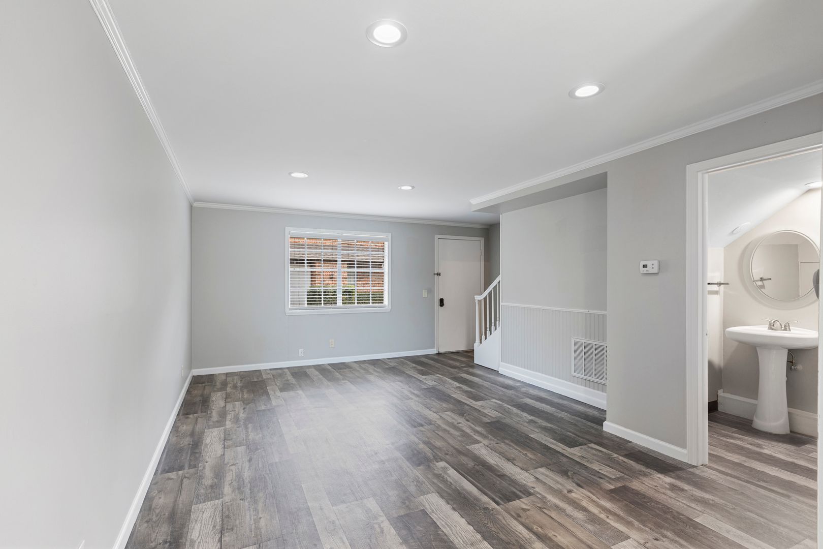 Tulsa Apartment: 3853 S. Riverside Drive