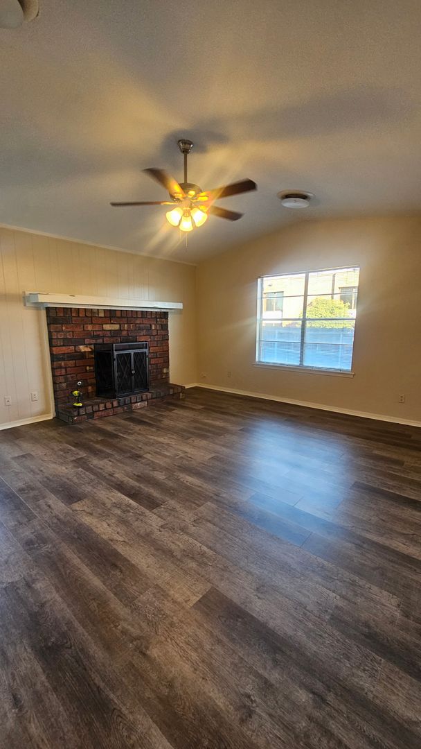 Tulsa Apartment: 3220 E 47th st