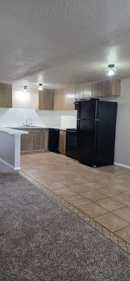 Tulsa Apartment: 1420 S Trenton Ave