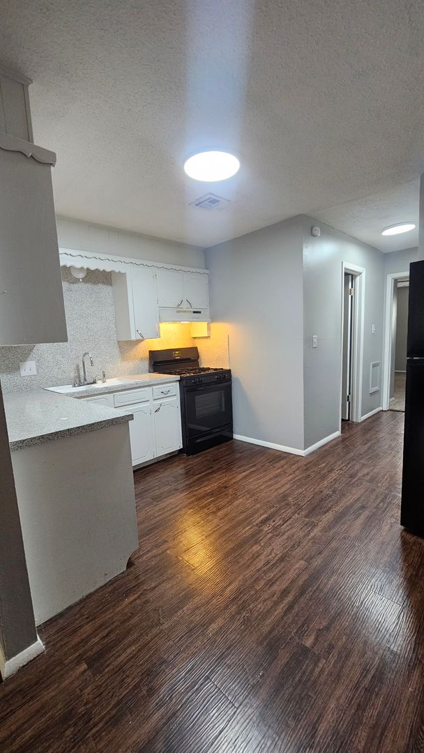 Broken Arrow Apartment: 505 West Broadway Ave