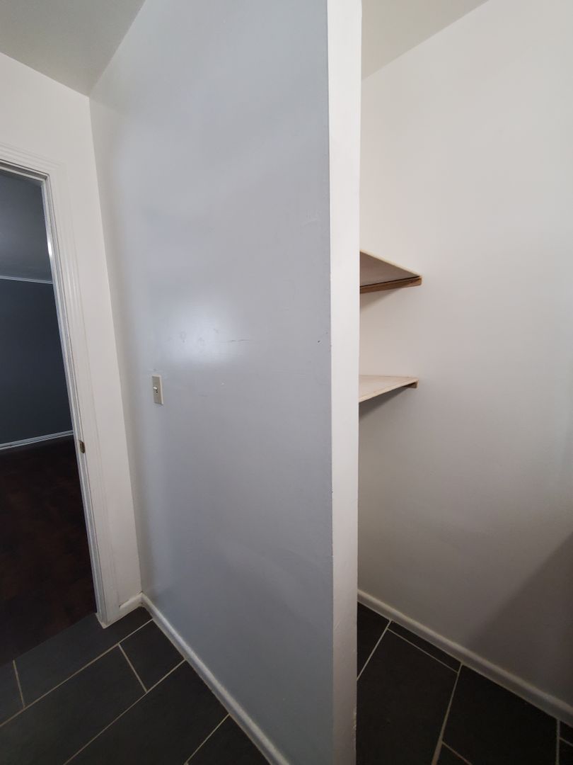 Tulsa Apartment: 5323 East 12th st