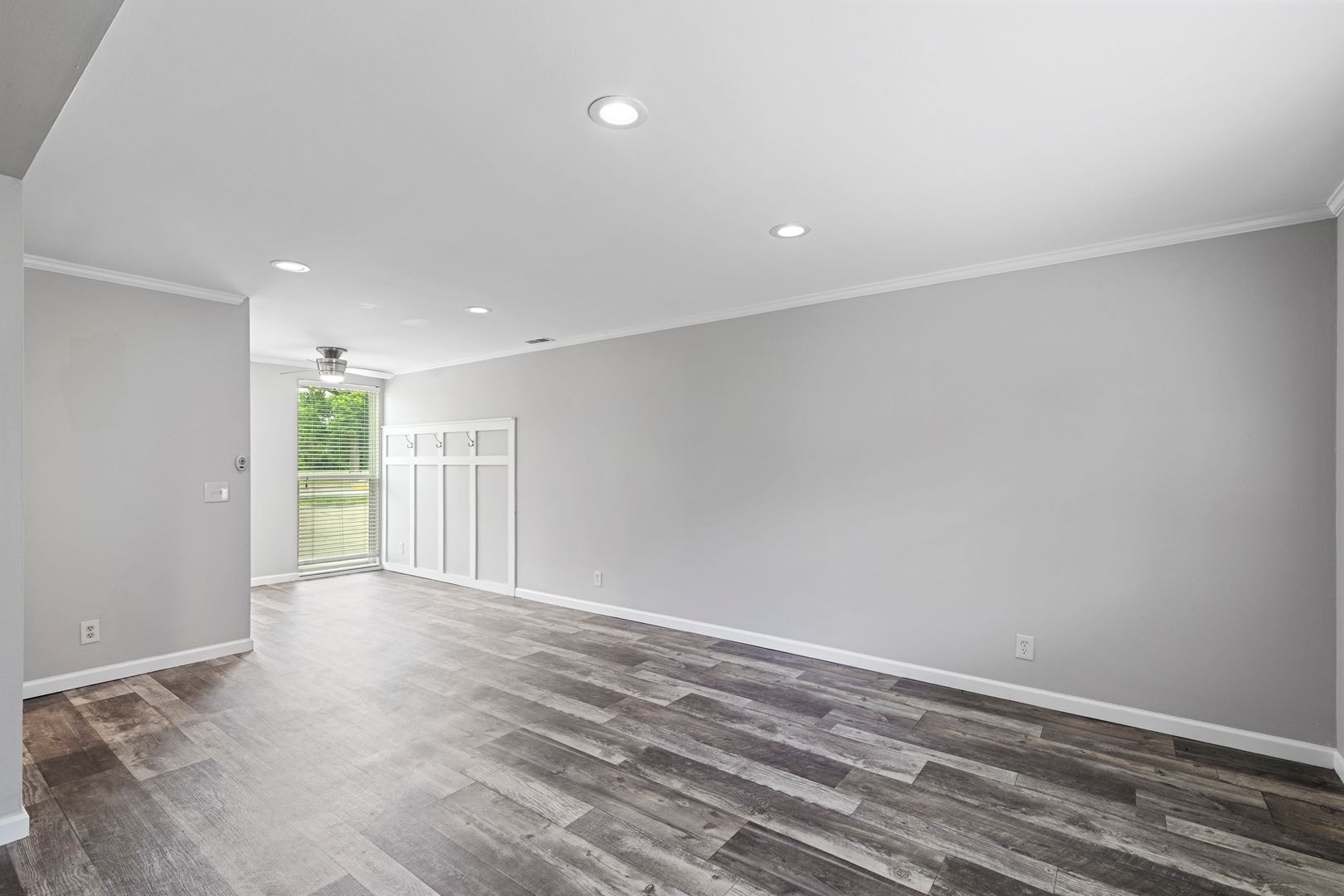 Tulsa Apartment: 3853 S. Riverside Drive