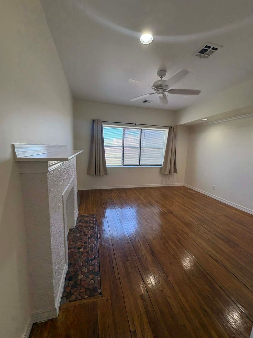 Tulsa Apartment: 1530 e 14th st