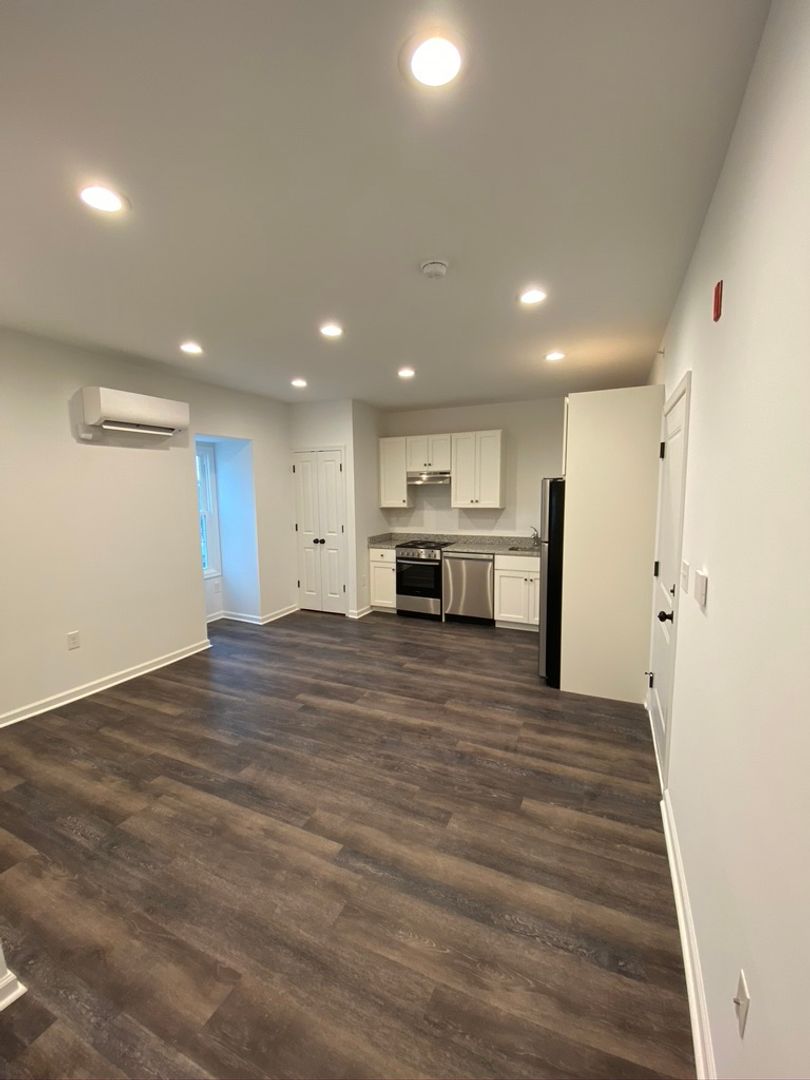 Phoenixville Apartment: 225 High St