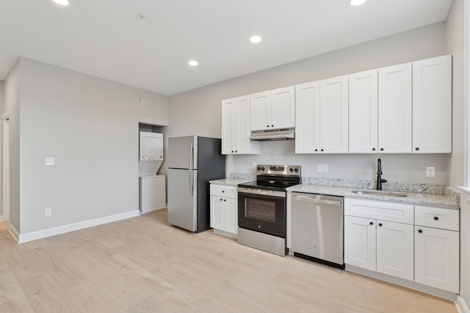 Phoenixville Apartment: 119 Main St