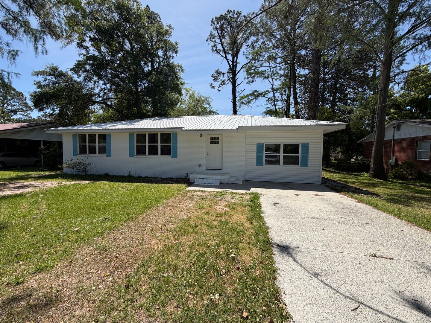 Brunswick House: 2640 Canary Drive