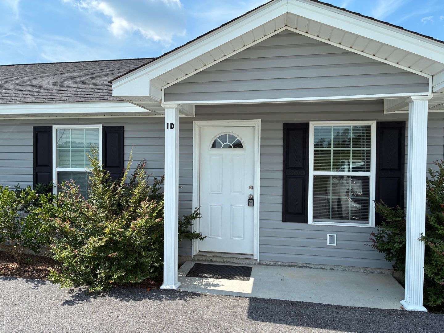 Alma Apartment: 145 Pineview Road